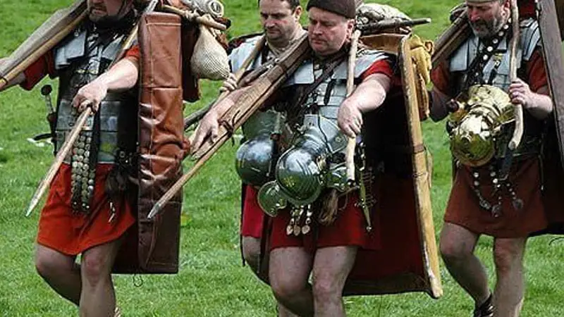 Roman Soldiers Carry