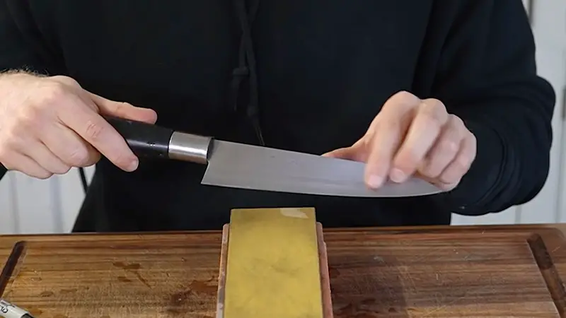 Sharpen Knives In The Old Days