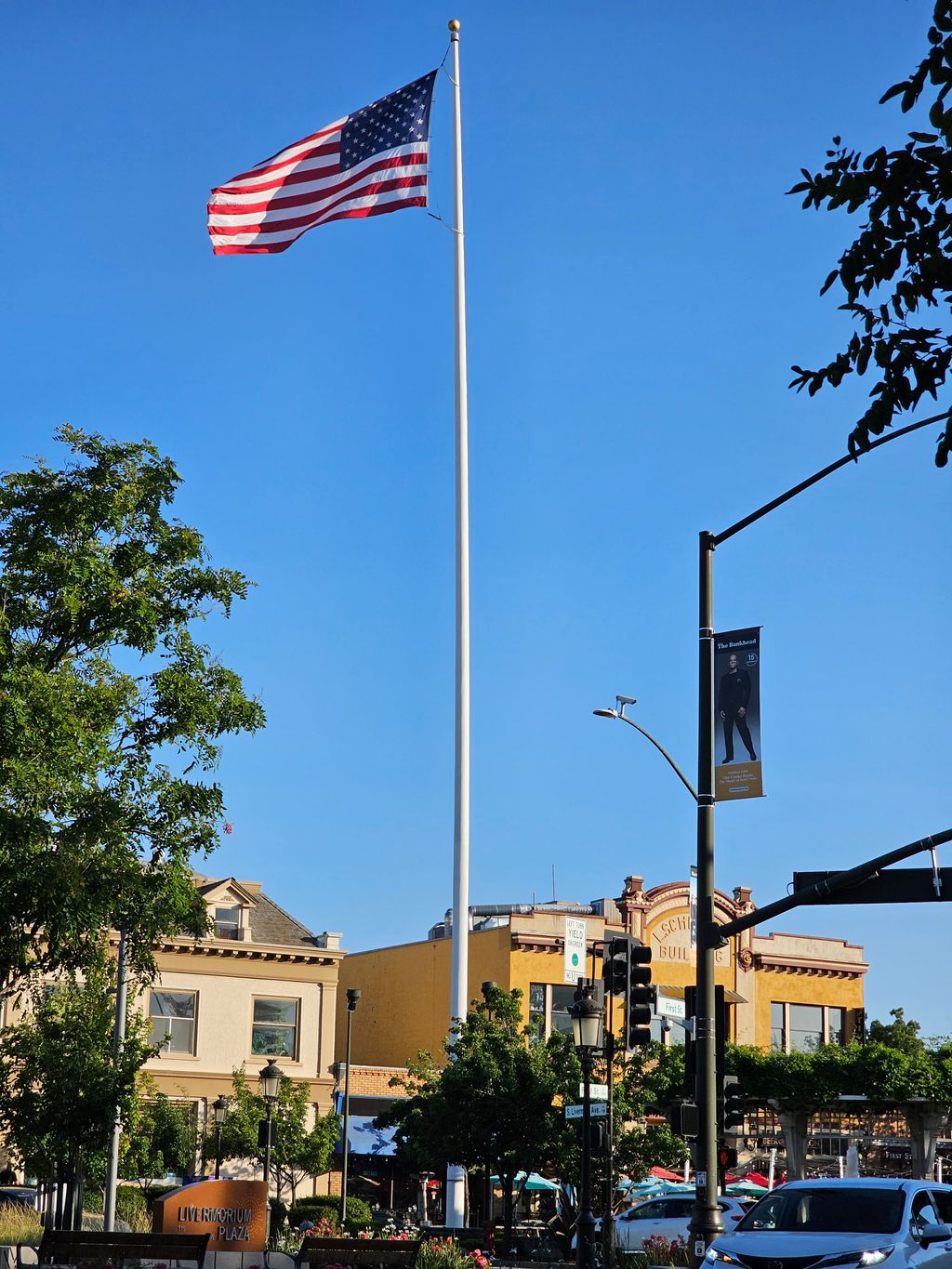 Livermore Flagpole (downtown)