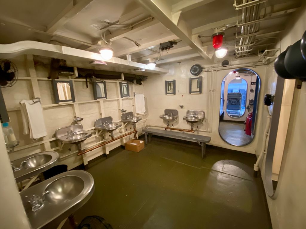 USS SLATER - Destroyer Escort Historical Museum