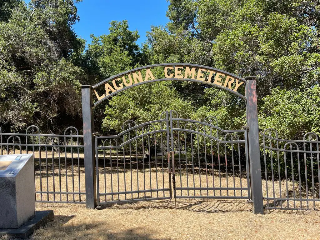 Laguna Cemetery