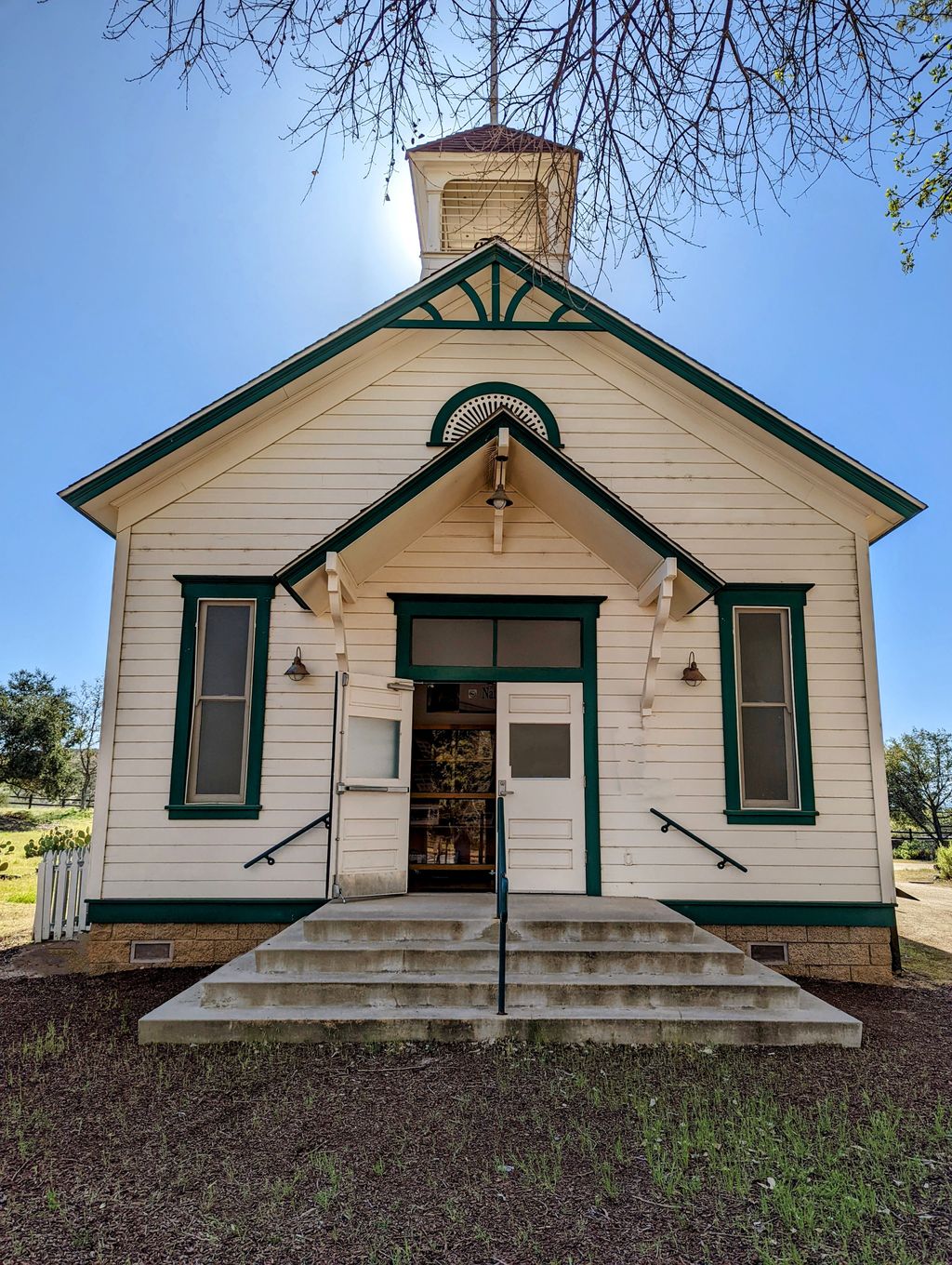 Alamos Schoolhouse/Nature Center