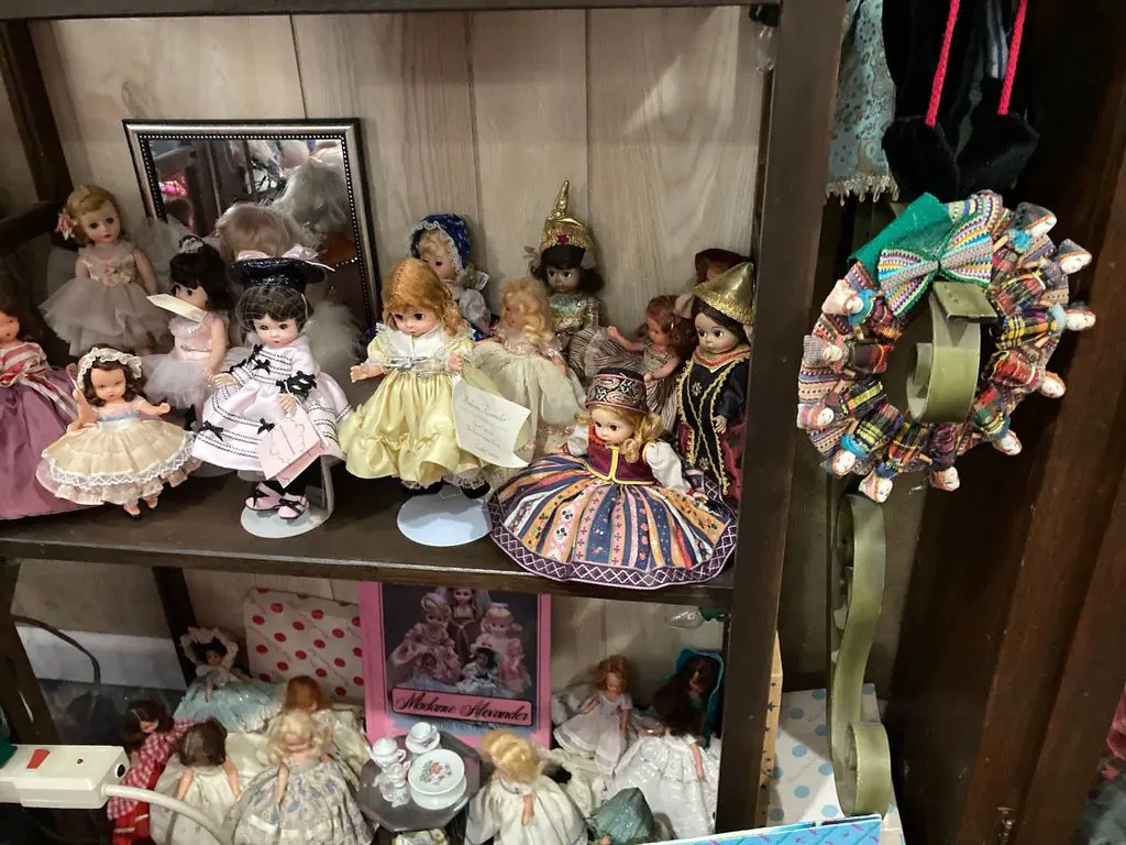 Ruth's Dolls & Memories Museum