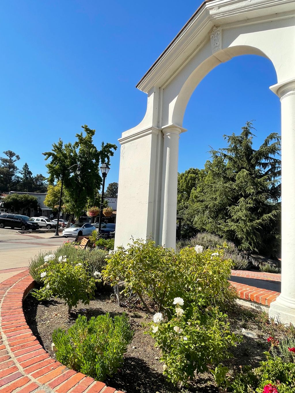 Saratoga Memorial Arch
