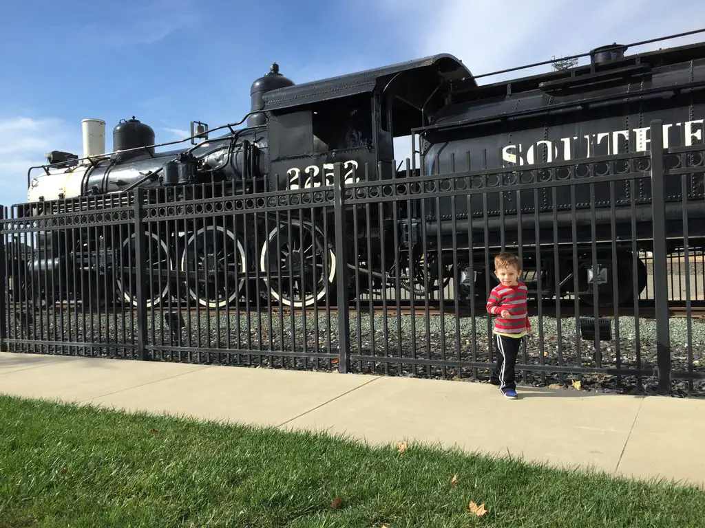 Southern Pacific Railroad Steam Locomotive No. 2252