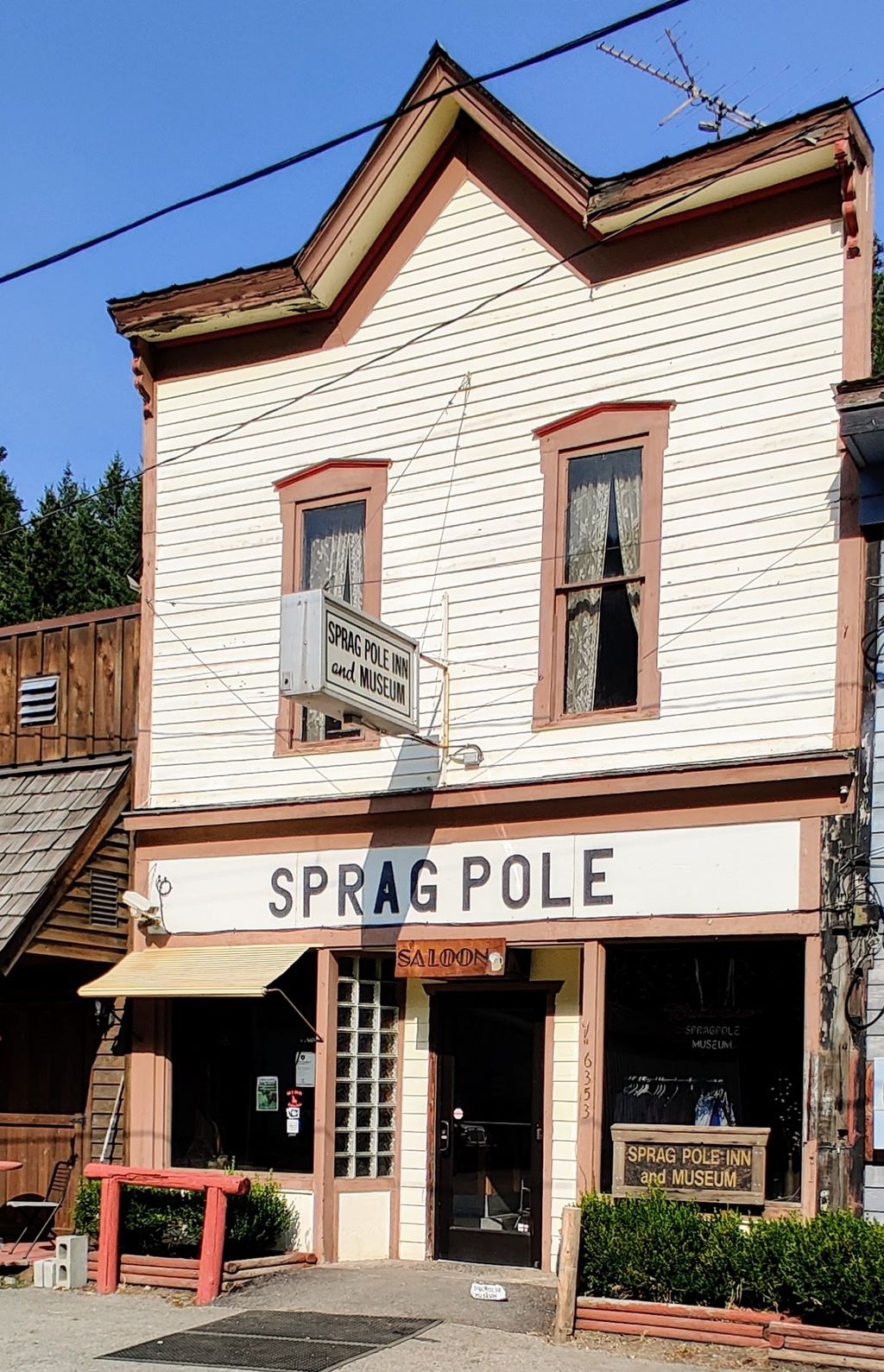 Sprag Pole Inn and Museum