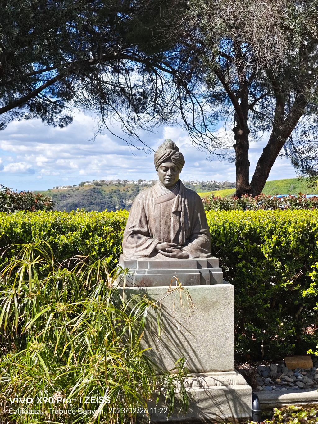 Vedanta Society Of Southern California: Ramakrishna Monastery