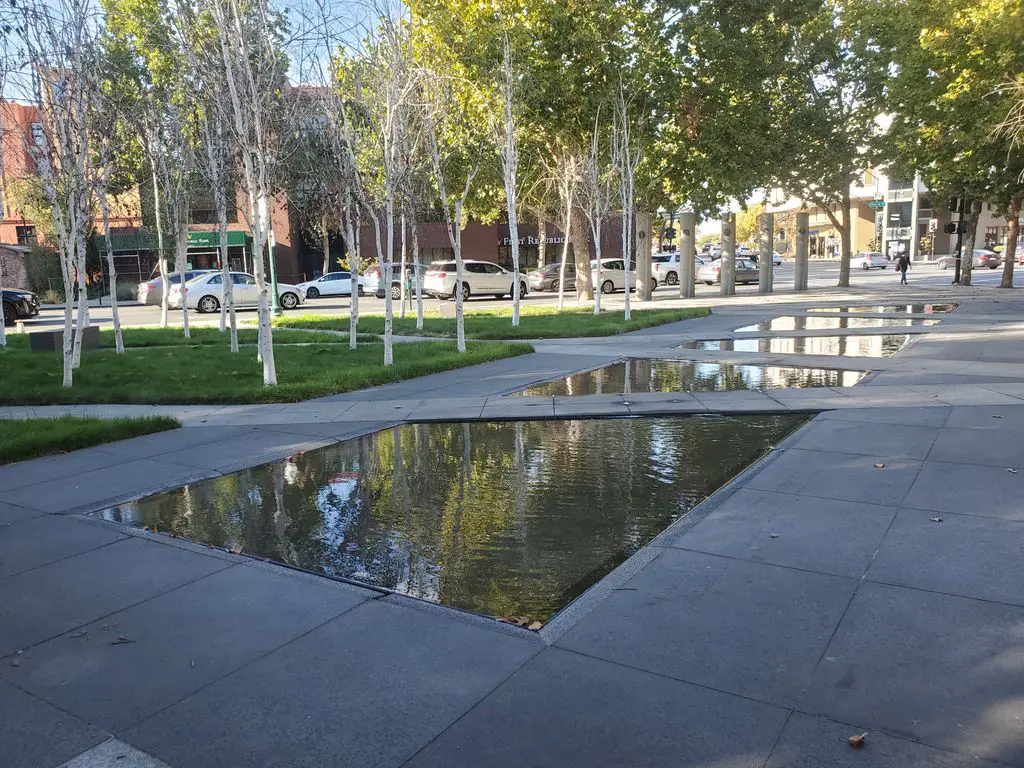 Veteran Memorial Plaza by Cliff Garten
