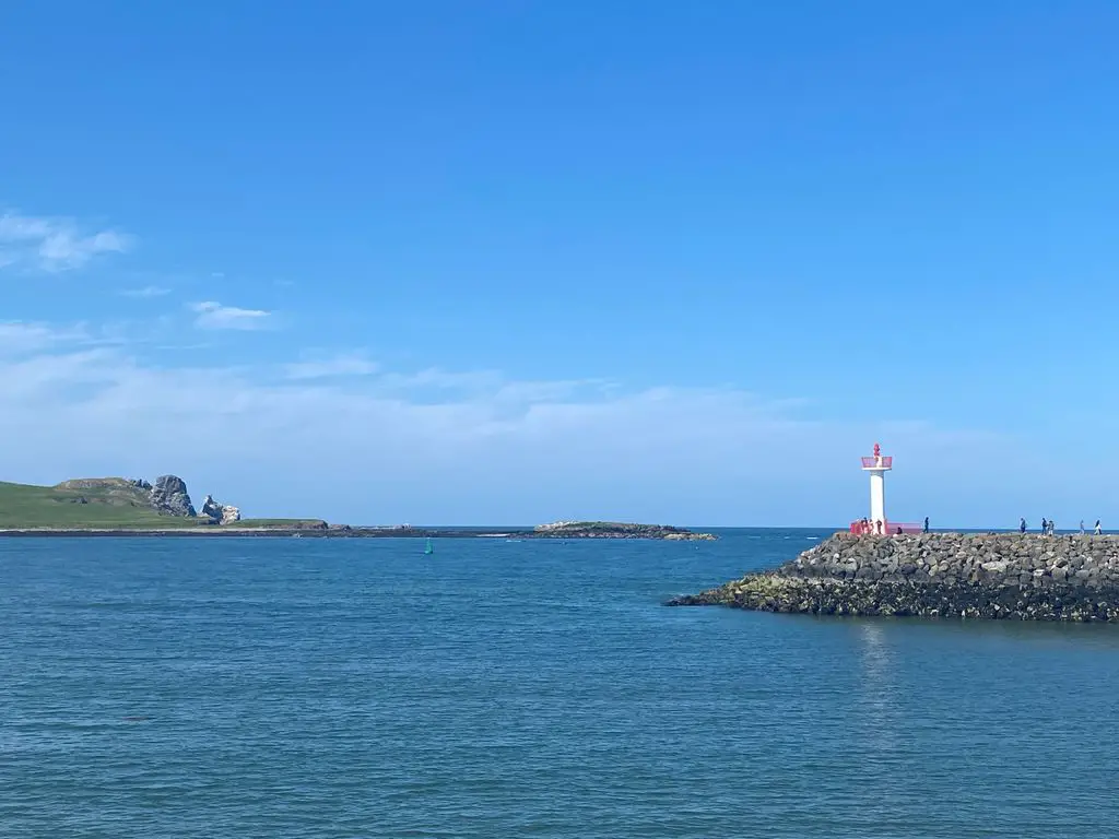West Pier Lighthouse