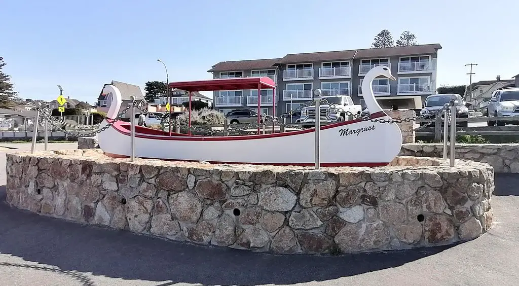 Margruss-The-Swan-Boats-of-Pacific-Grove-1