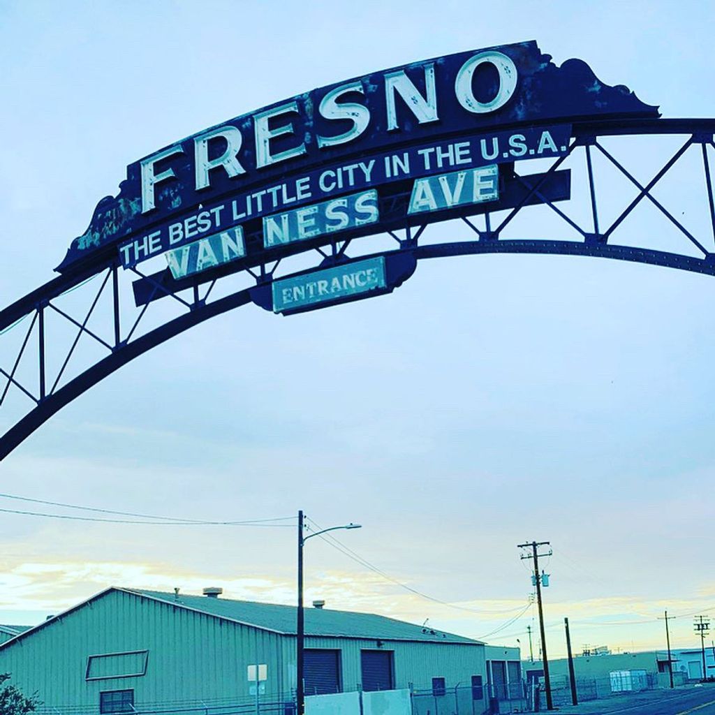 Van-Ness-Arch-Fresno-entrance-gate-1