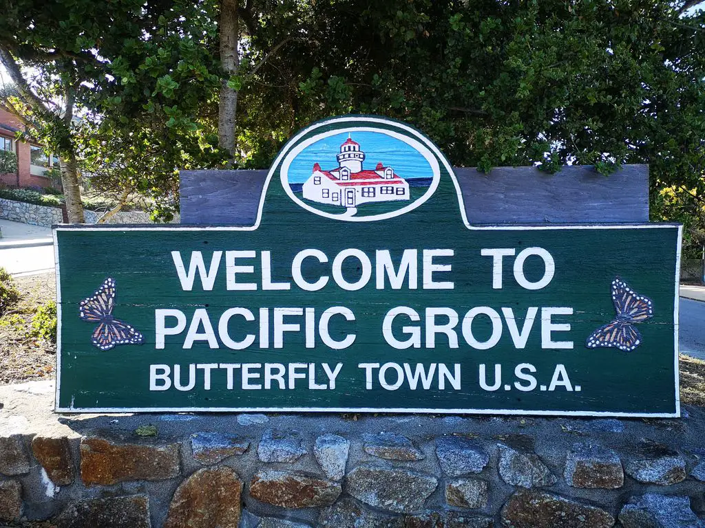Welcome-to-Pacific-Grove-sign-1